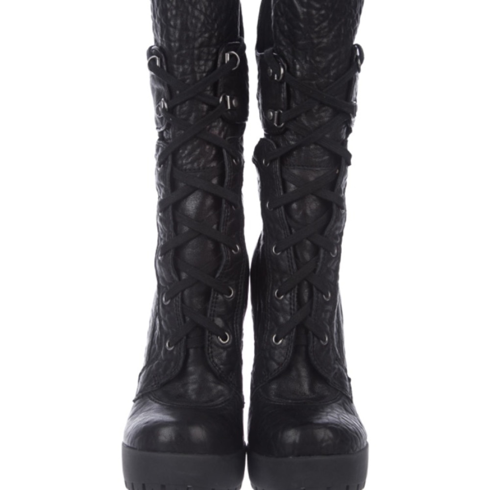 Vera Wang high heeled boots sold - Picture 3 of 4